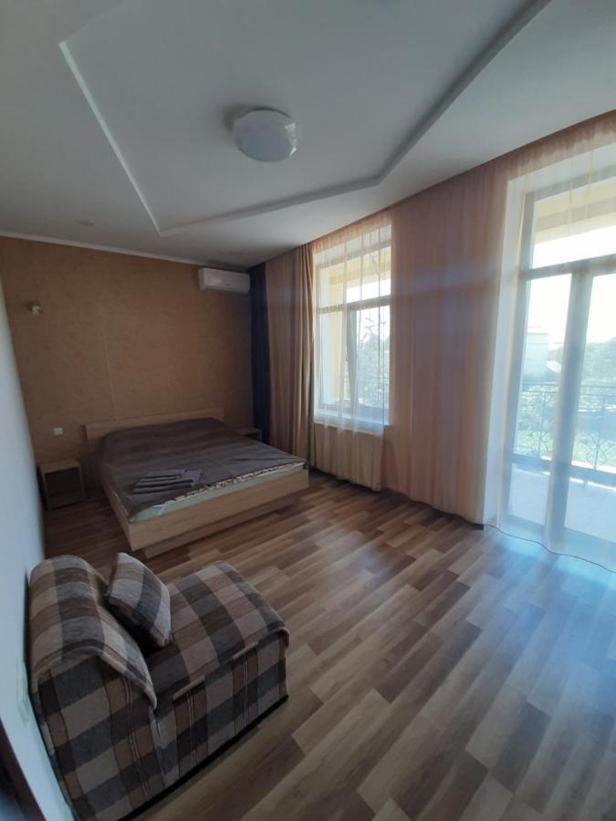 Guest House Chornomorsk Bagian luar foto